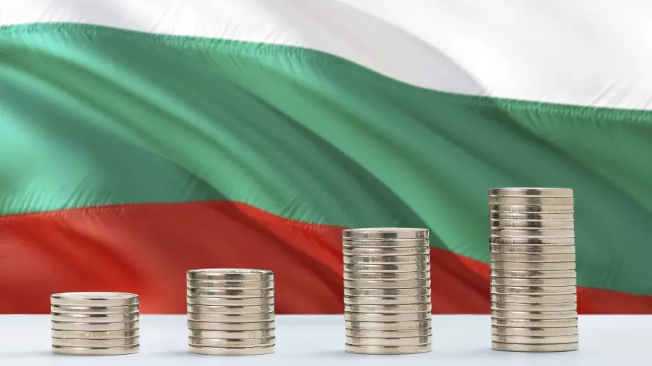 По-голям ръст на икономиката след нови избори и съдебни реформи очакват от УниКредит Булбанк