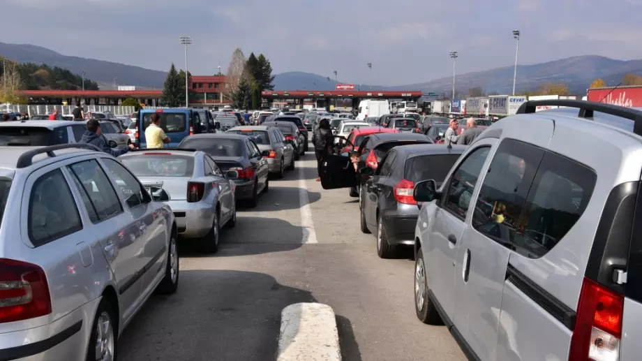 Сърбия със строги мерки за влизащите от България и Балканите