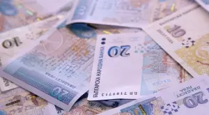  {{ otherArticle[0].article.title }} 