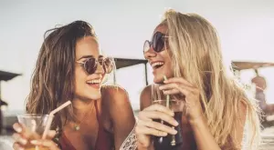 Виц за днес: Две жени си говорят