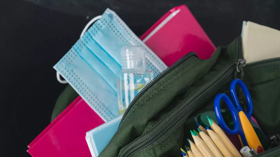 Решиха как ще се учи в условия на COVID-19 в България