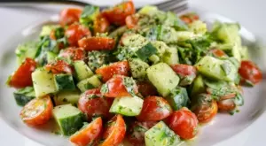  {{ otherArticle[0].article.title }} 