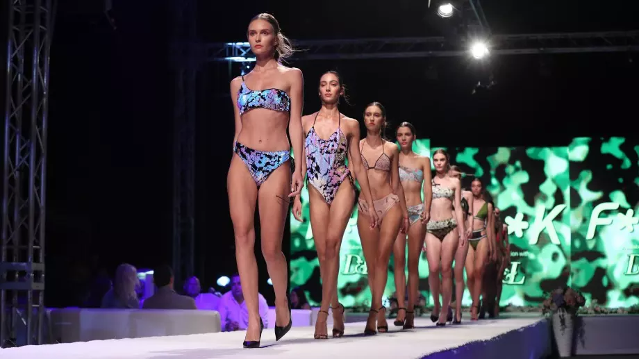 Свет и Таня Стрингс откриха втората вечер на Summer Fashion Weekend 2020