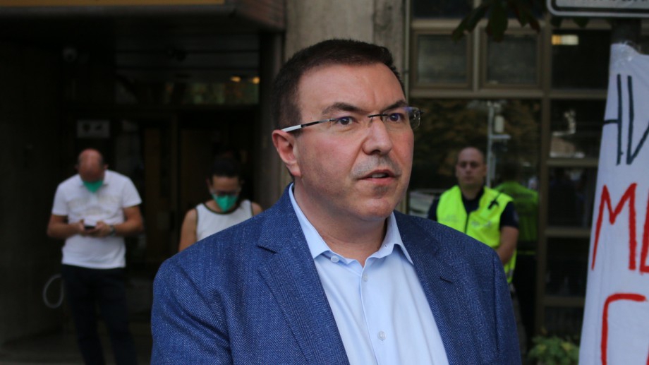 Здравният министър Костадин Ангелов ще поиска от кабинета да бъде