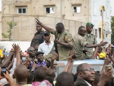 Военните в Мали предлагат изход за страната след преврата