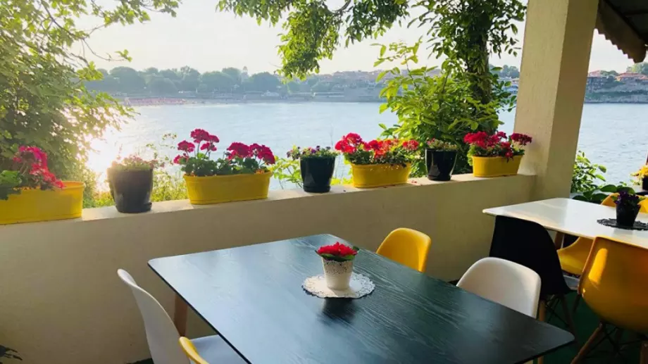 Липсата на план за бежанците по курортите може да провали сезона