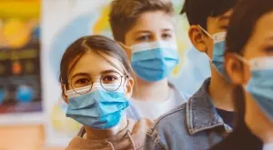 Образователният министър уточни дали в училище ще се носят маски