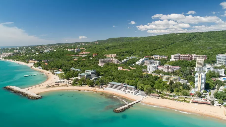 Започва кандидатстването по схемата за безплатно летуване на ученици