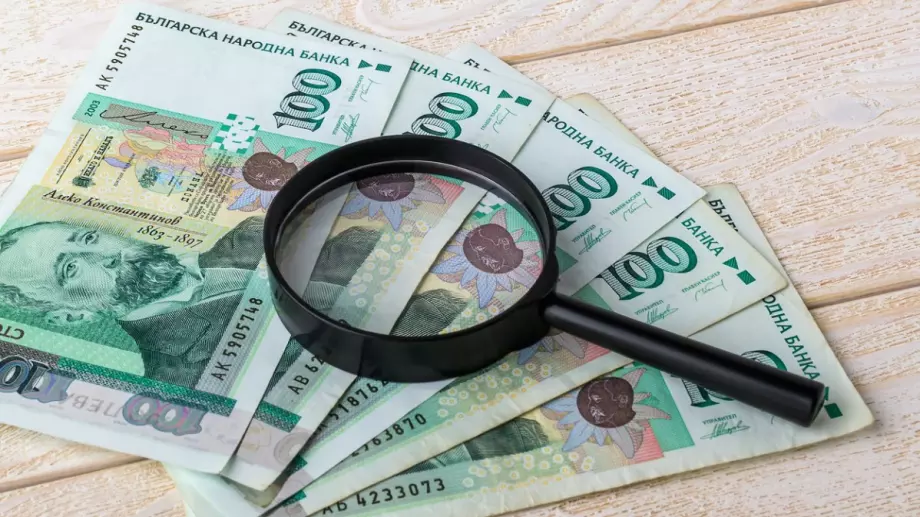 Работодателите искат замразяване на минималната заплата