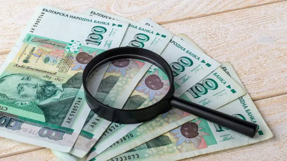 Пенсии закрепват доходите в кризата