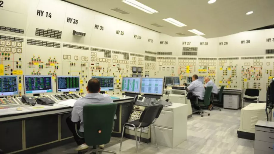 Борисов фалира НЕК, за да си купува спокойствие от САЩ, категоричен е Румен Петков