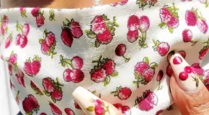 Нов тренд: Маникюр, съчетаващ се с маската за лице (СНИМКИ)