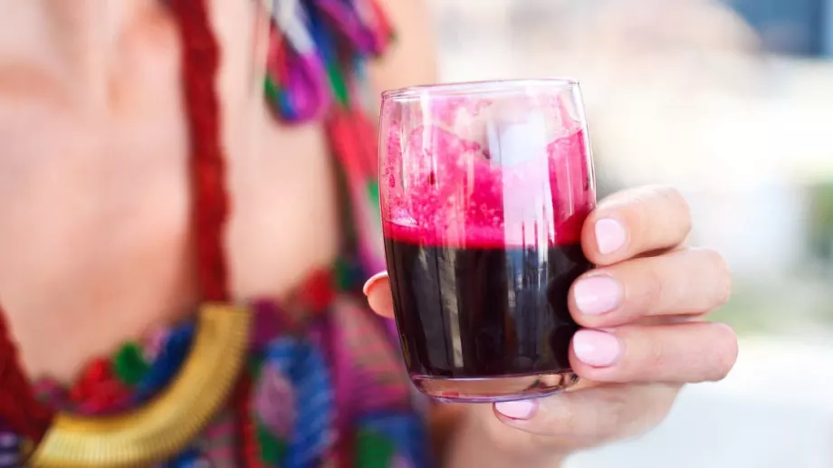 Страхотните ползи от сока на червеното цвекло за кожата и косата   