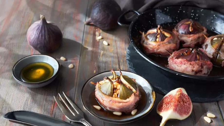 Запечени смокини със сирене и прошуто