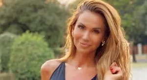 4 месеца след раждането: Ивайла Бакалова в топ форма по бански (СНИМКИ)