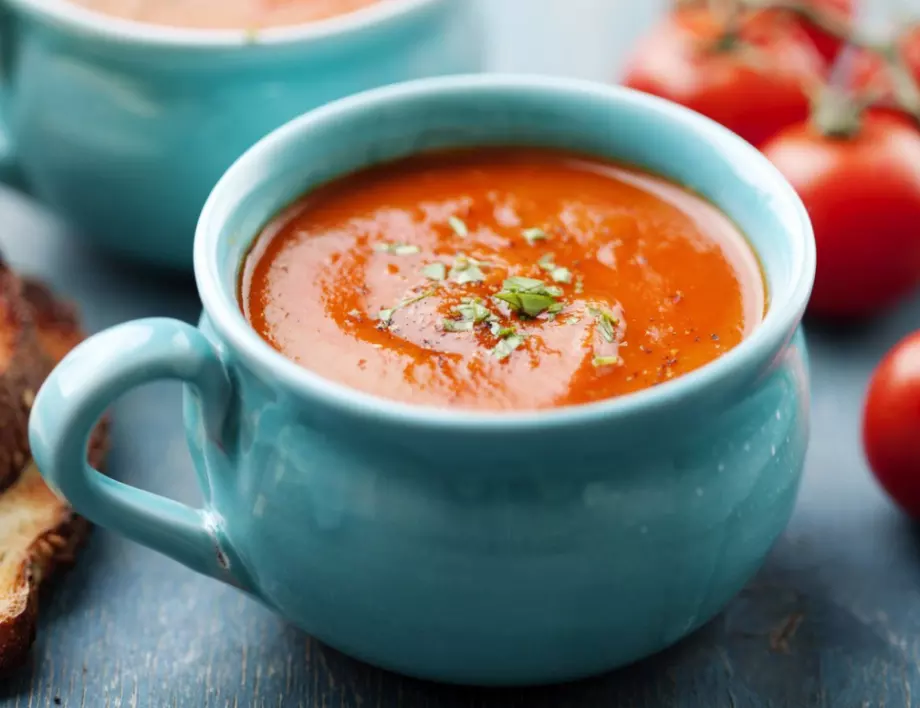 Испанска студена супа с домати, която стана тотален хит в интернет
