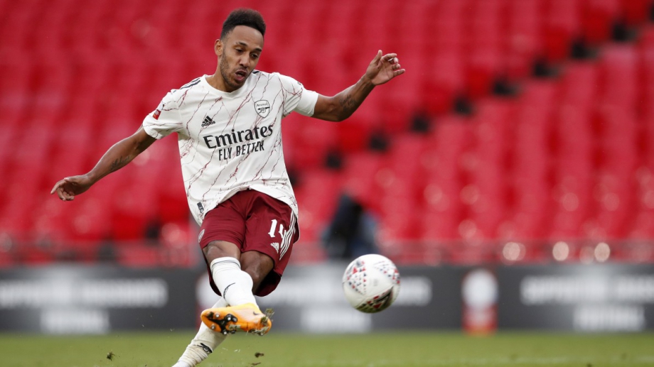 Звездата на Габон Пиер Емерик Обамеянг поднови тренировки със състава преди