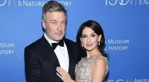 Бременната Хилария Болдуин разкри пола на седмото си дете (ВИДЕО)