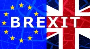 Британски банки закриват сметки на живеещите извън Острова