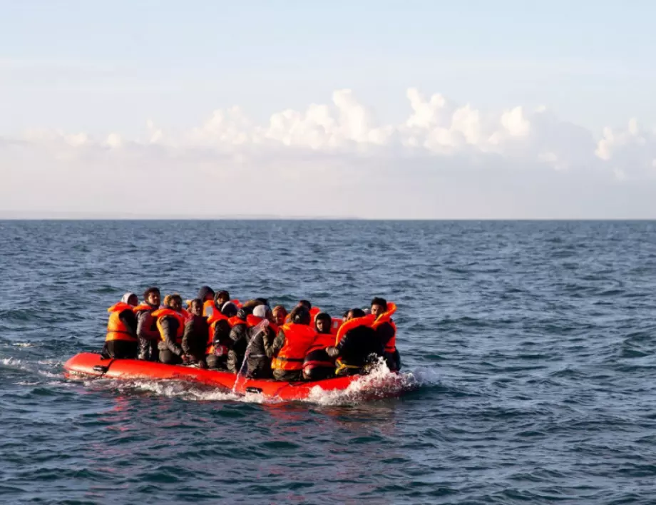 Десетки мигранти се удавиха край бреговете на Мароко 