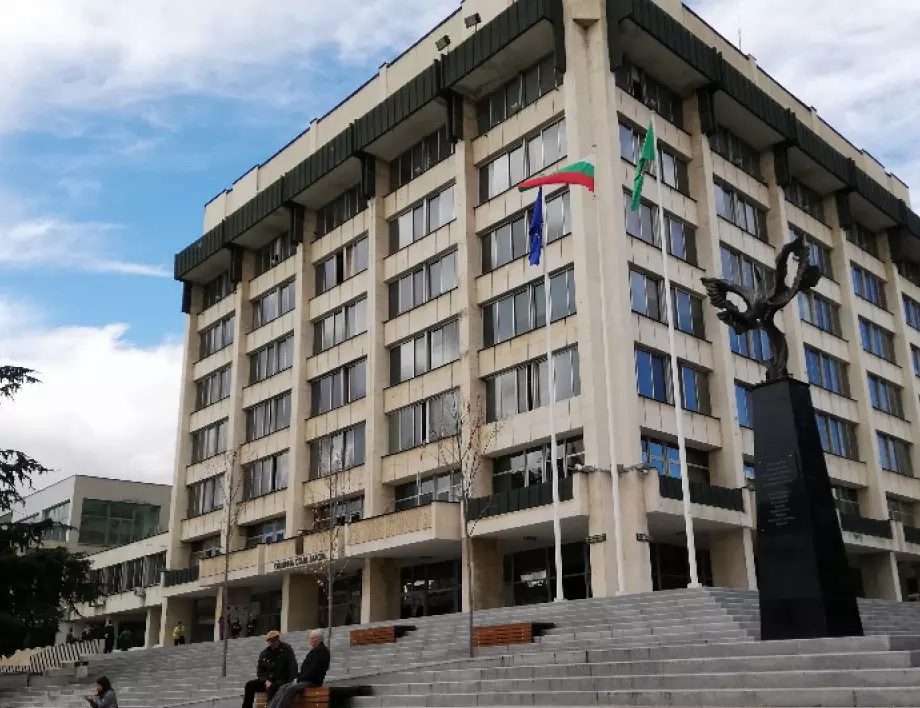 Не откриха бомба в сградата на Община Стара Загора