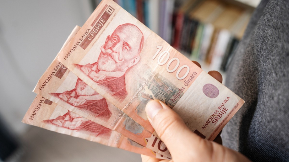 Минималната заплата в Сърбия ще бъде увеличена с 6 6