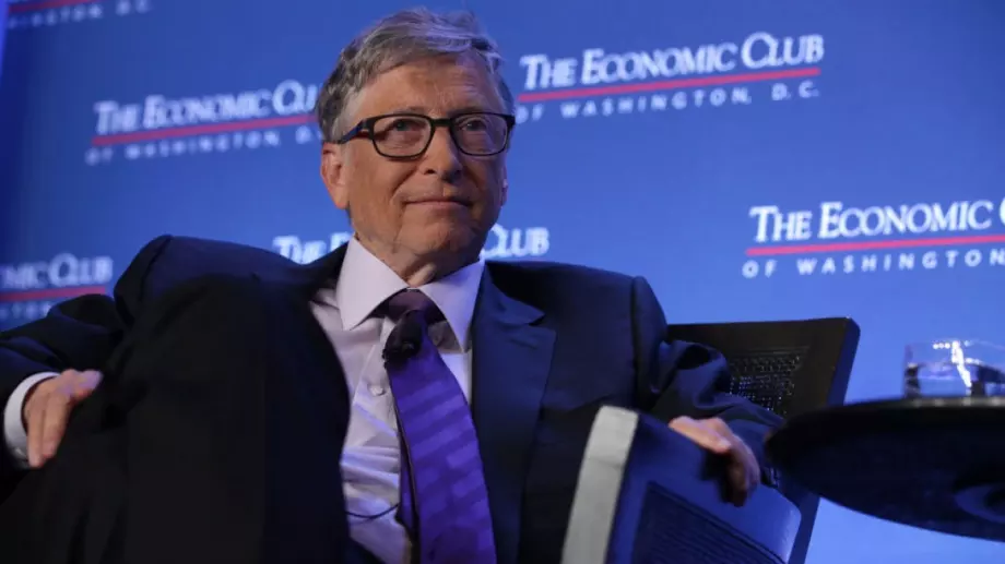 ChatGPT е важен колкото интернет, ще промени света, смята Бил Гейтс