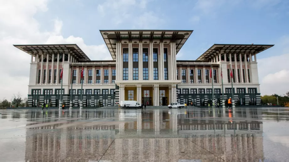 С по 300 стаи, за стотици милиони: Палатите на Ердоган (СНИМКИ)