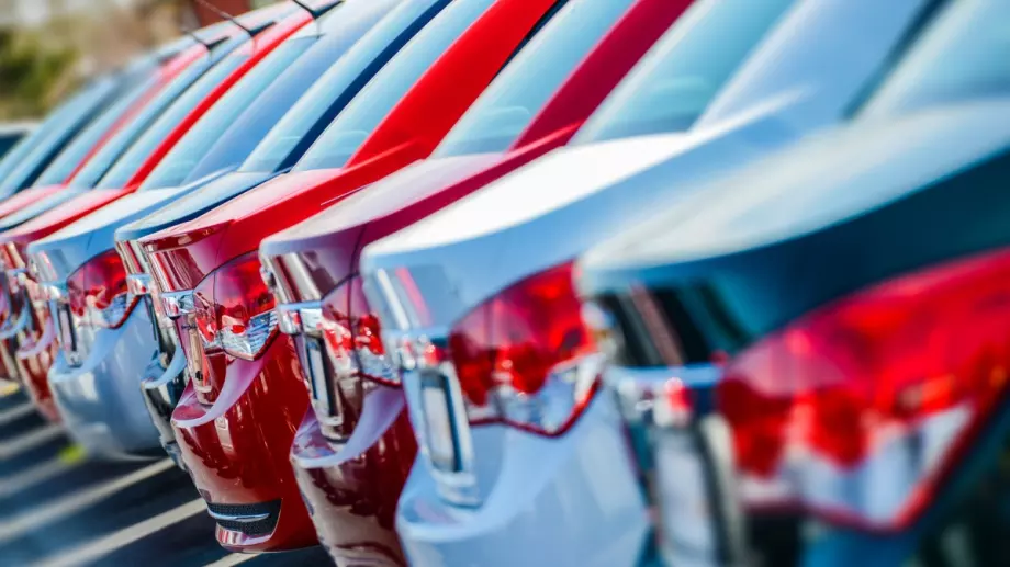 Близо 10 000 нови коли продадени у нас през тази година