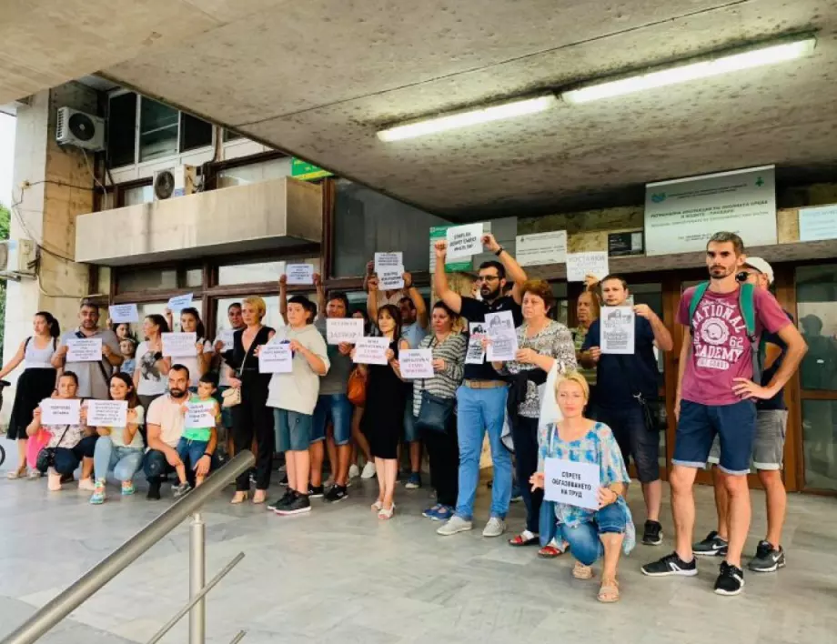 Блокада на РИОСВ Пловдив заради въздуха в село Труд и закани за още блокади (ВИДЕО)