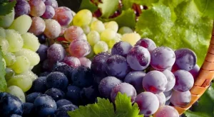 Направете това и ще премахнете цялата химия от гроздето