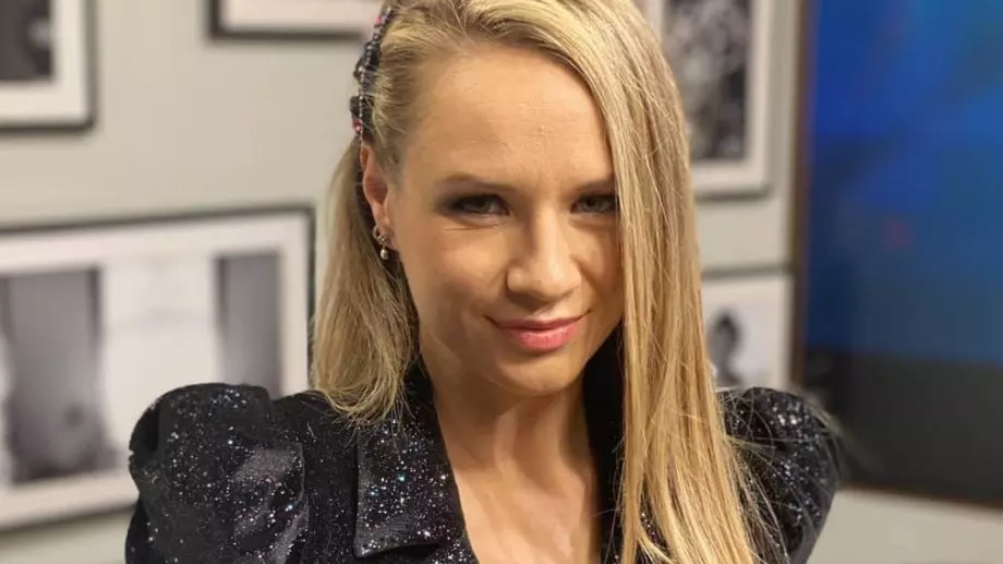 Лора Караджова шокира със скандално поведение в ефир (ВИДЕО)