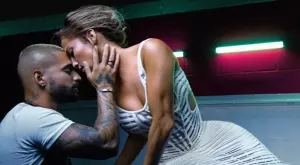 Дженифър Лопес и Малума в гореща колаборация (ВИДЕО)