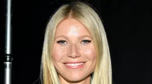 Гуинет Полтроу стана на 48 и се съблече гола (СНИМКА)