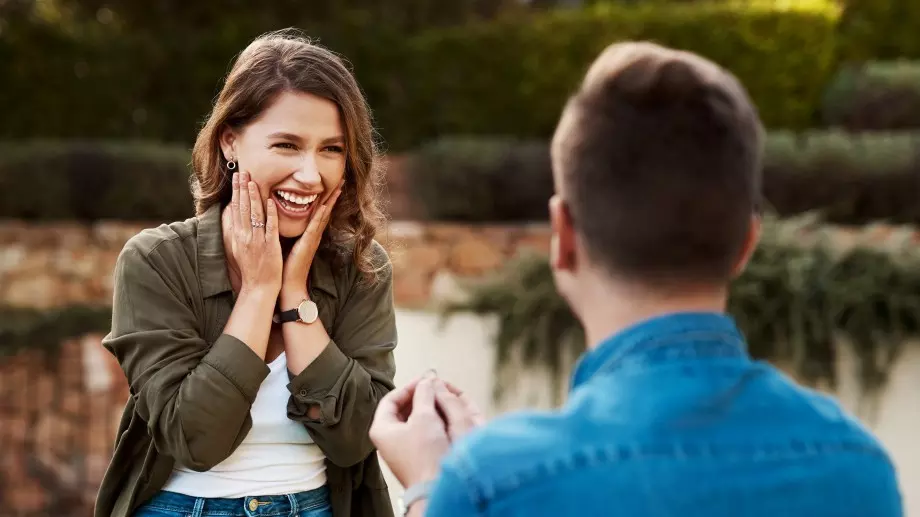 Зодиите, които ще се сгодят през март