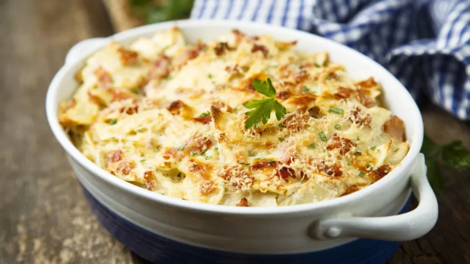 Запеканка по бабина рецепта със зеле и кайма