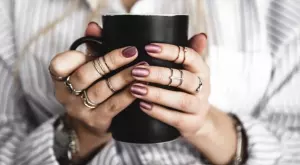 Какво казва за вас любимият цвят за нокти