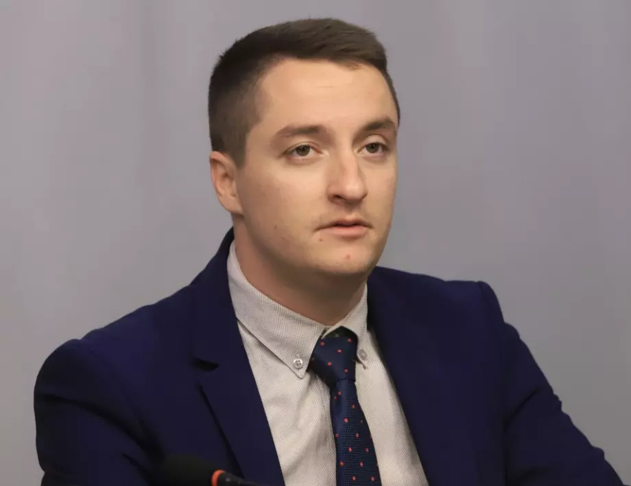 Божанков от БСП: Логично е кандидат за премиер да бъде Кирил Петков