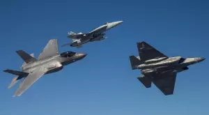  {{ otherArticle[0].article.title }} 