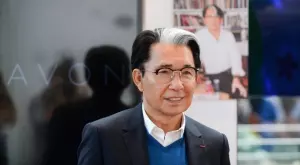 Дизайнерът Кензо Такада почина от коронавирус