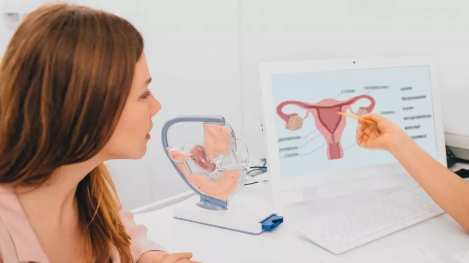 Женски виц за 6 ноември 2023: Млада на жена е на гинекологичен преглед