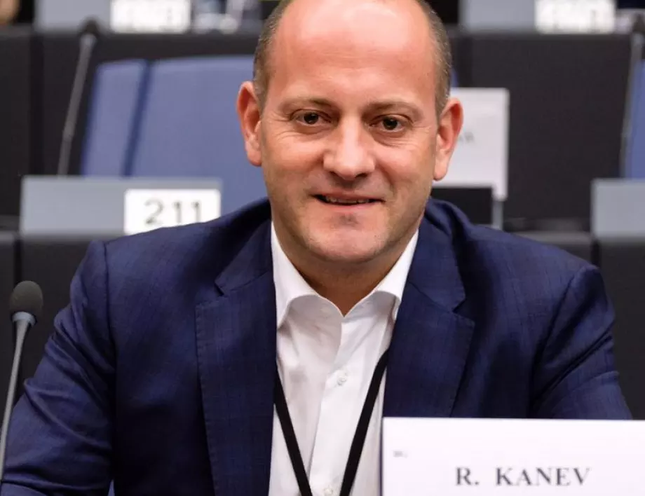 Радан Кънев пита дали Европейската прокуратура разследва забавянето на Интерконектора с Гърция