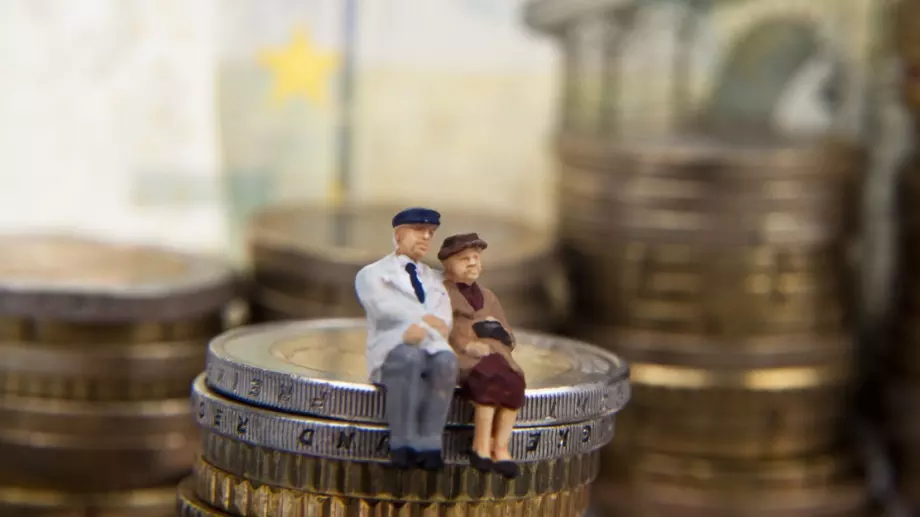 Република Ирландия повишава пенсиите на работещите пенсионери