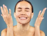 Трябва ли да мием лицето си със студена вода?