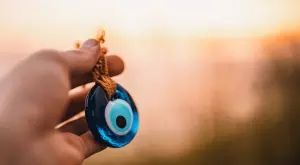 Как сами да си направите амулет за късмет   