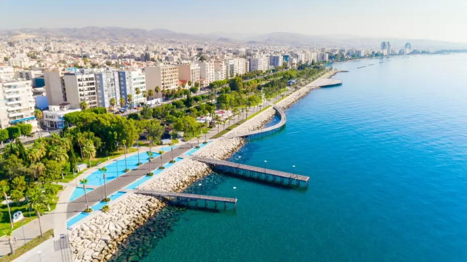 Кипър затяга мерките срещу Covid