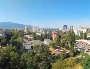 След години на протести - почва разчистване за строеж точно до детска градина (ВИДЕО)