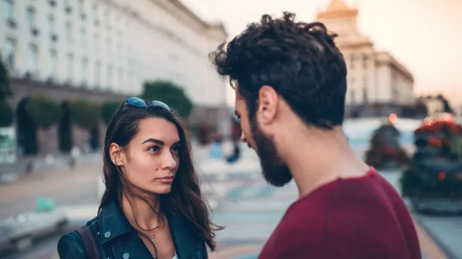 Защо постоянно се влюбвате в емоционално недостъпни мъже