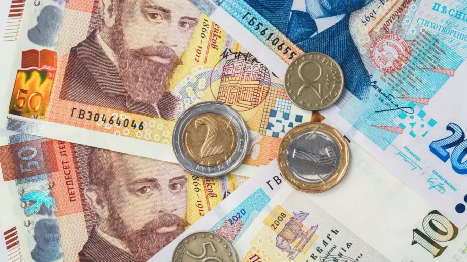 Минималната заплата ще се вдигне още малко