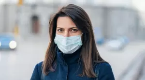 Къде и кога маските на открито са задължителни